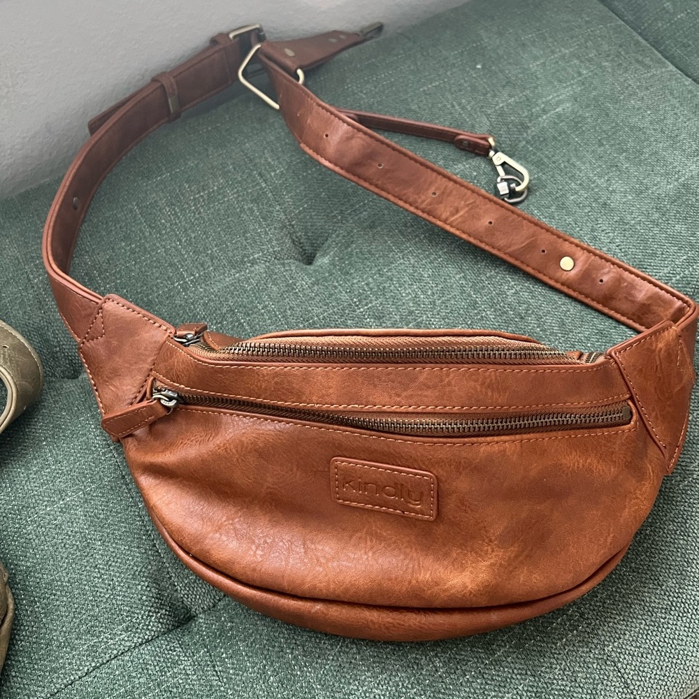 Small Kindly Photographers Fanny Pack